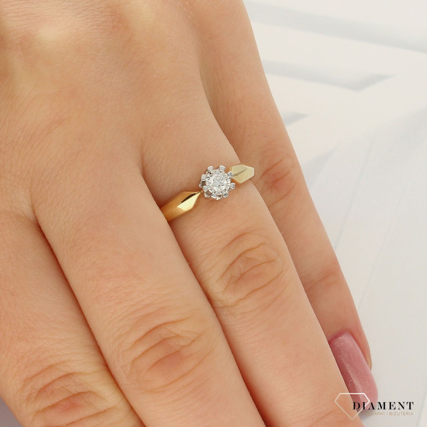 Pierścionek złoty DIAMENT żółte złoto, diament w białym złocie, zaręczynowy KR 68502.jpg